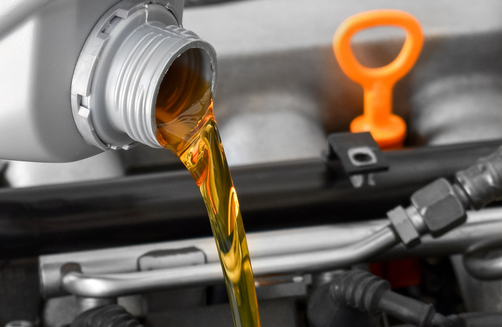 What Are the Engine Oil Types? | Christian Brothers Automotive